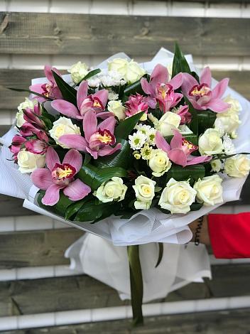 Букет цветов из: Розы и Хризантемы в Торбеево