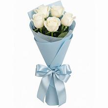 Букет 5 Белых роз Проуд в Торбеево