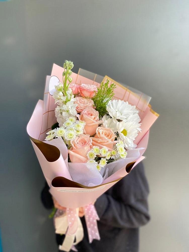 Букет цветов из: Хризантемы и Розы в Торбеево