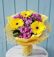 Букет цветов из:  Хризантемы и Герберы в Торбеево