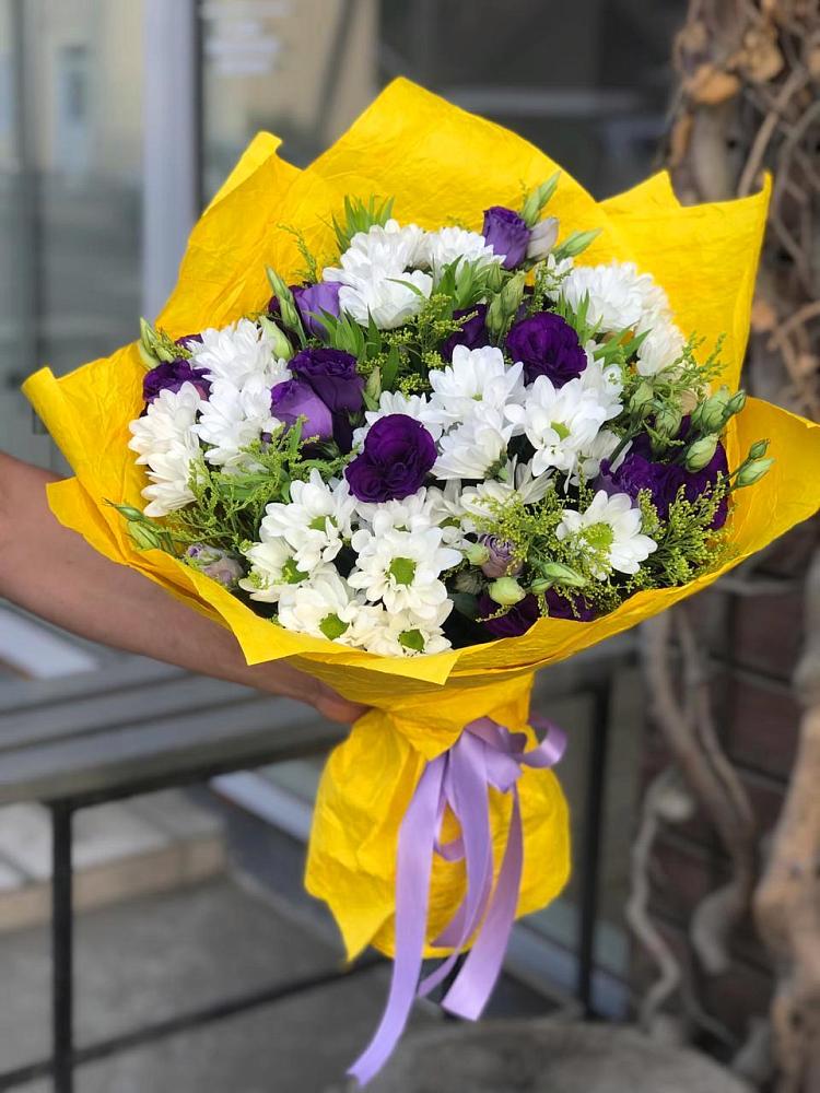 Букет цветов из: Ирисы, Хризантемы и Ромашки в Торбеево