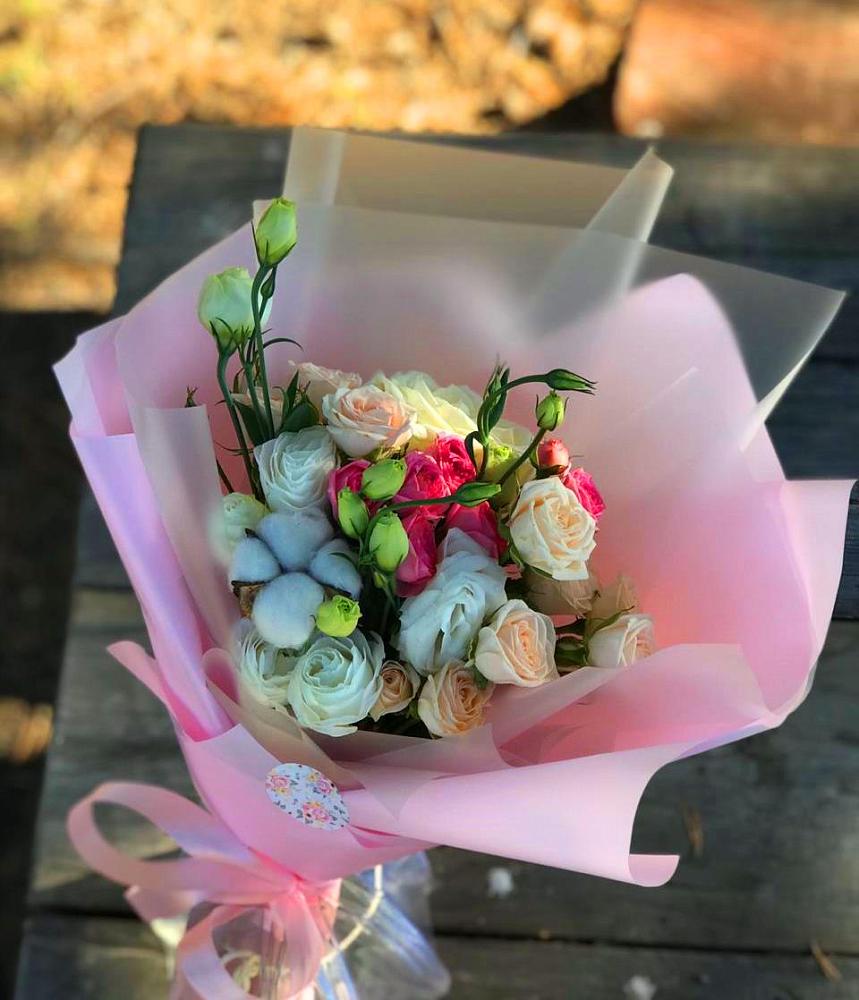 Букет цветов из: Розы и Лизиантусы в Торбеево