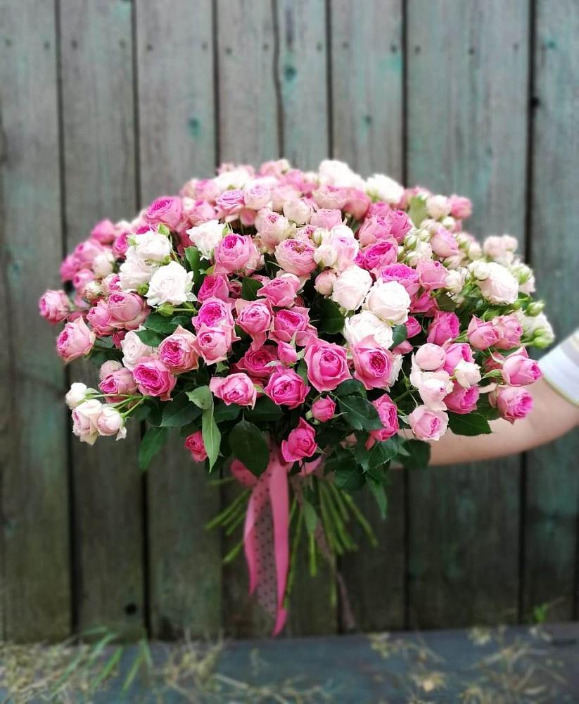 Букет Розовые кустовые розы Натали и Лав Лидия в Торбеево