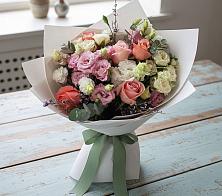 Букет цветов из:  Розы, Лизиантусы и Гвоздики в Торбеево