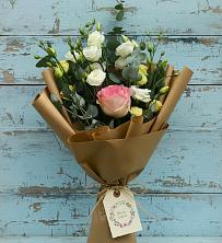 Букет цветов из:  Розы и Лизиантусы в Торбеево