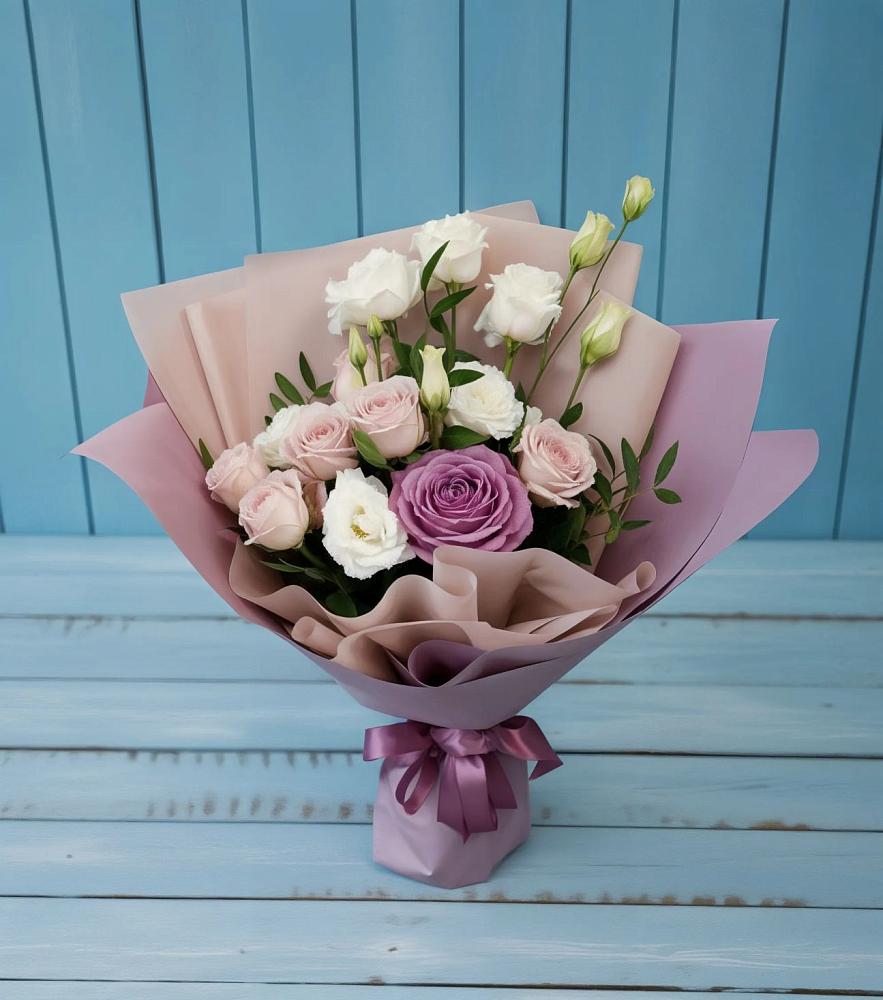 Букет цветов из: Розы и Лизиантусы в Торбеево